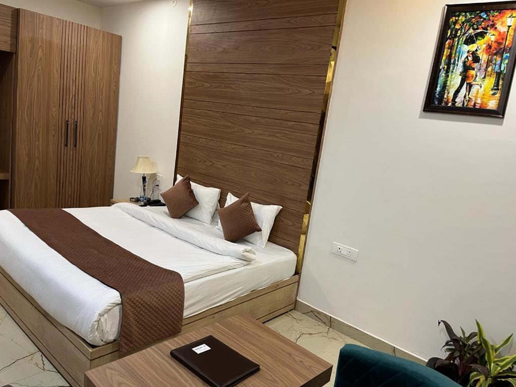Hotel Eco Park Rewa ภายนอก รูปภาพ